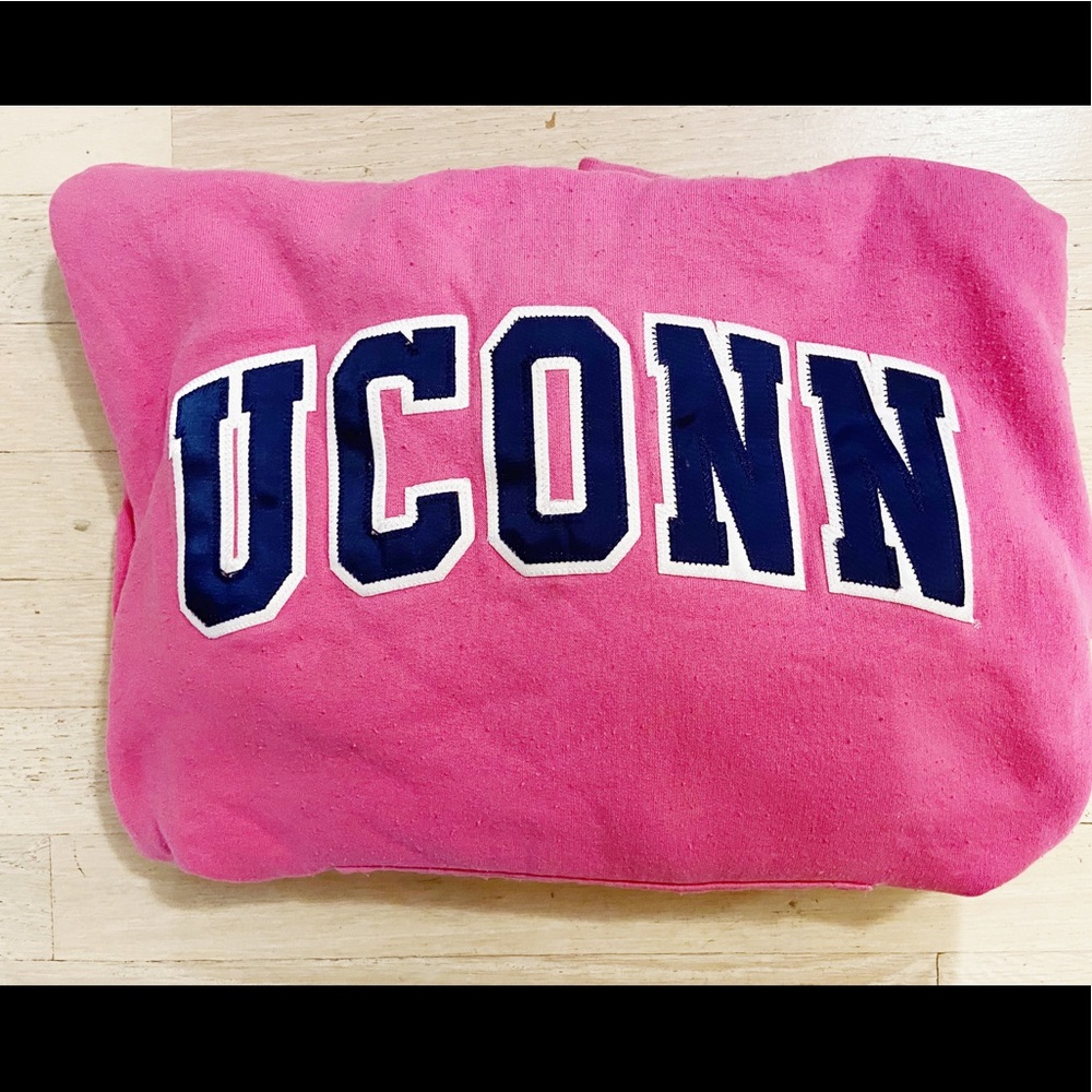 UCONN HOODIE!! CHAMPION
